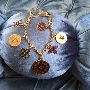 The finishing touch to any bag